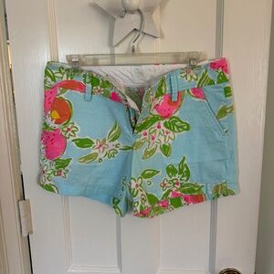 Lilly Pulitzer Short size 6